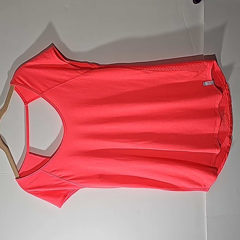 Women’s UA Fly-By Short Sleeve Neon Pink